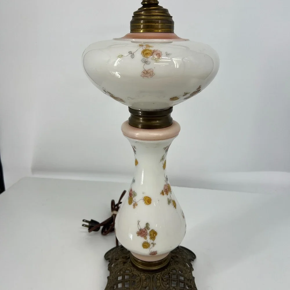 Vintage Porcelain Converted Table Oil Lamp 14